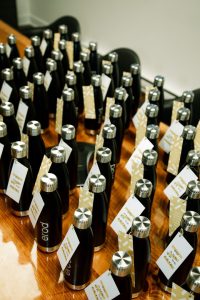 erod-agence-creative-20-ans-cadeaux-bouteilles-branding