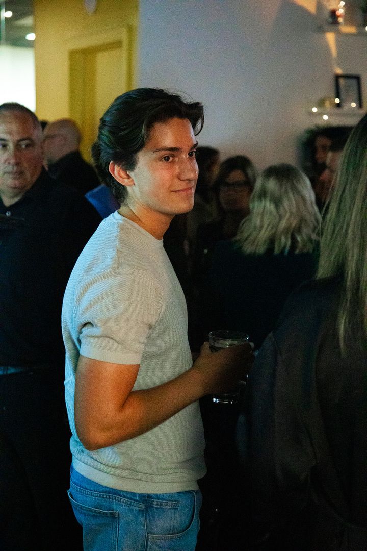 erod-agence-creative-20-ans-portrait-invite-cocktail